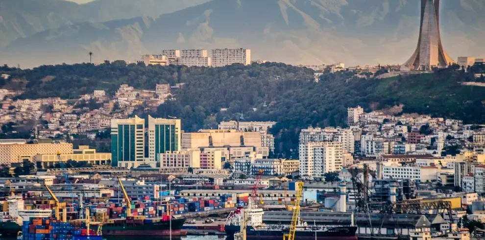 الجزائر