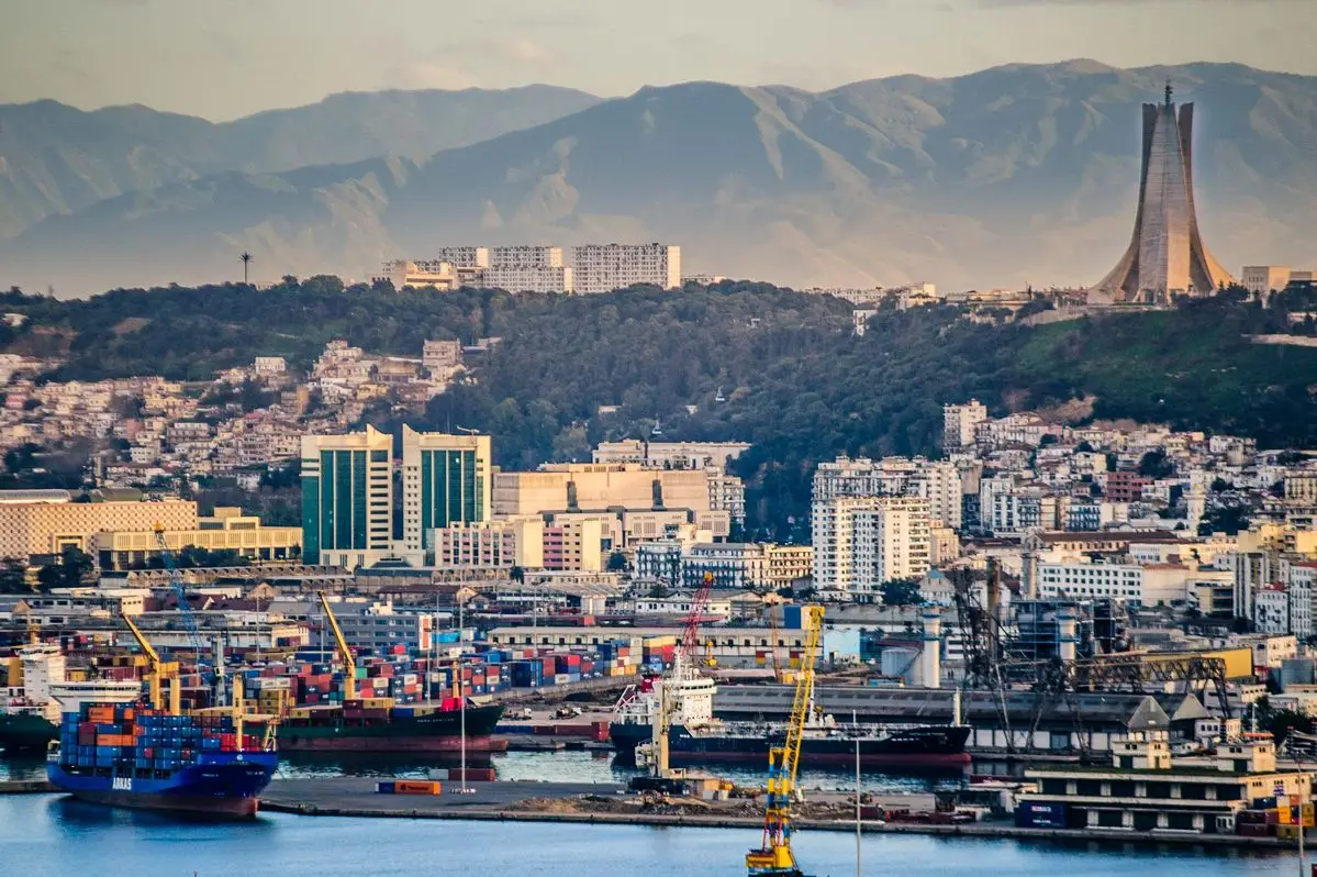 الجزائر